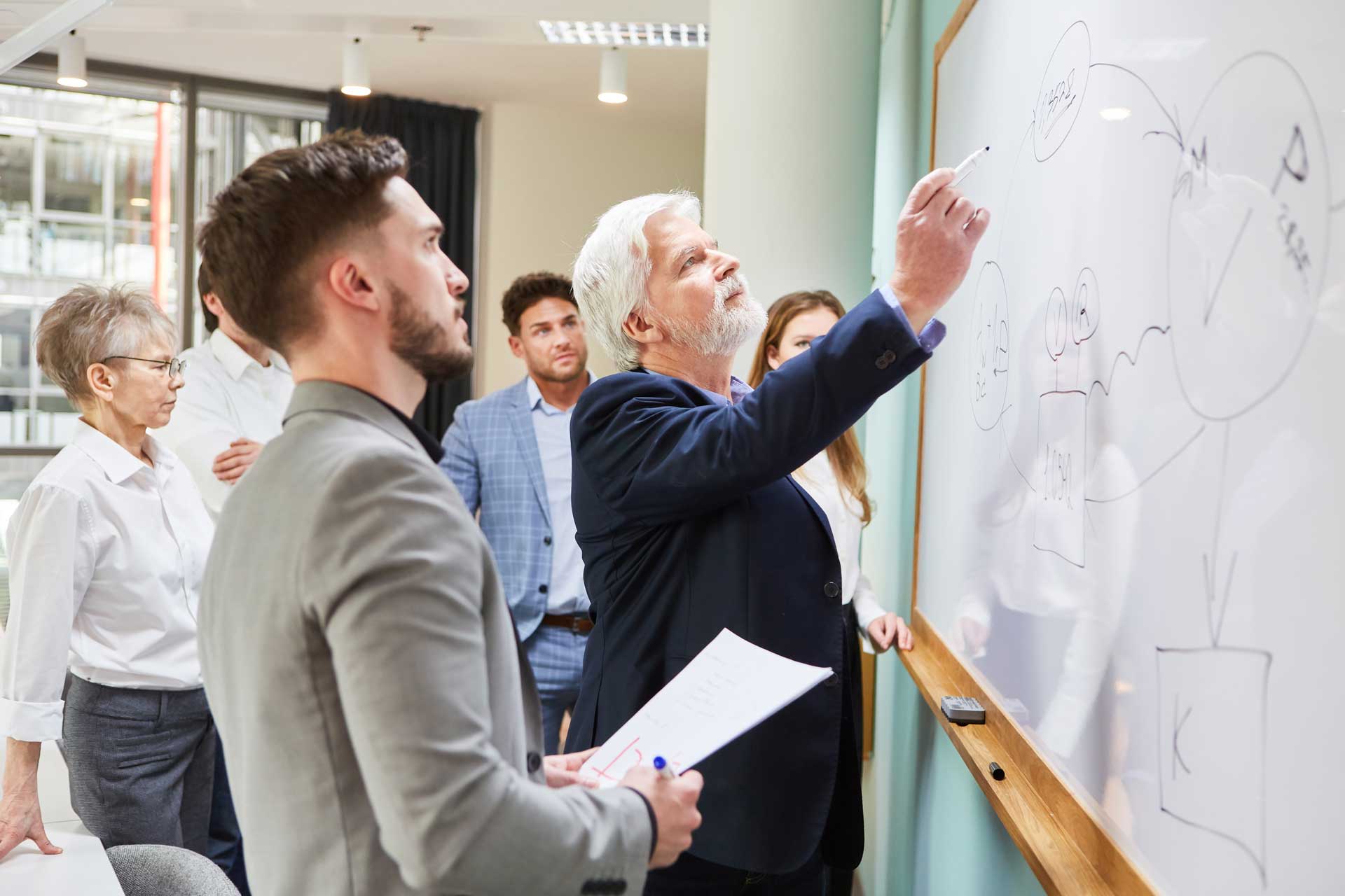 Dozent Gruppe Seminar Krankheitsbilder Psychiatrie Fortbildungsinstitut Oberberg